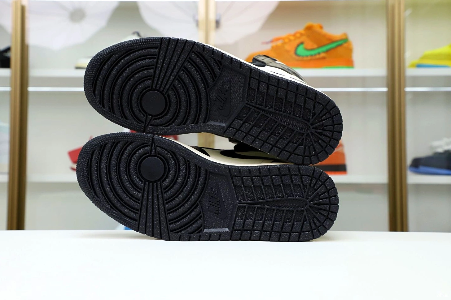 AIR 'DARK MOCHA' OG 1 HIGH JORDAN RETRO 0125